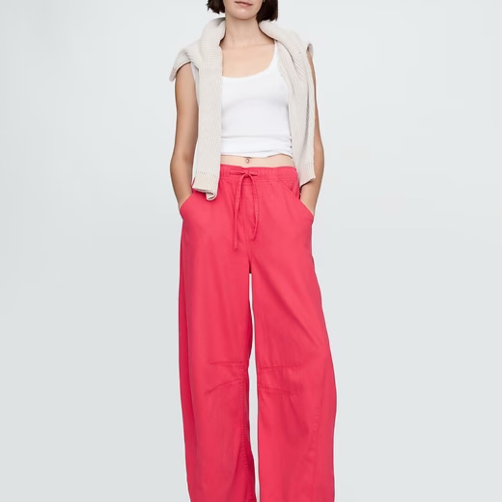 Brand new Gap Women's horse shoe jeans